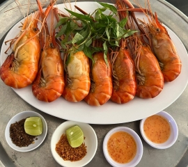 Tôm hấp nước dừa